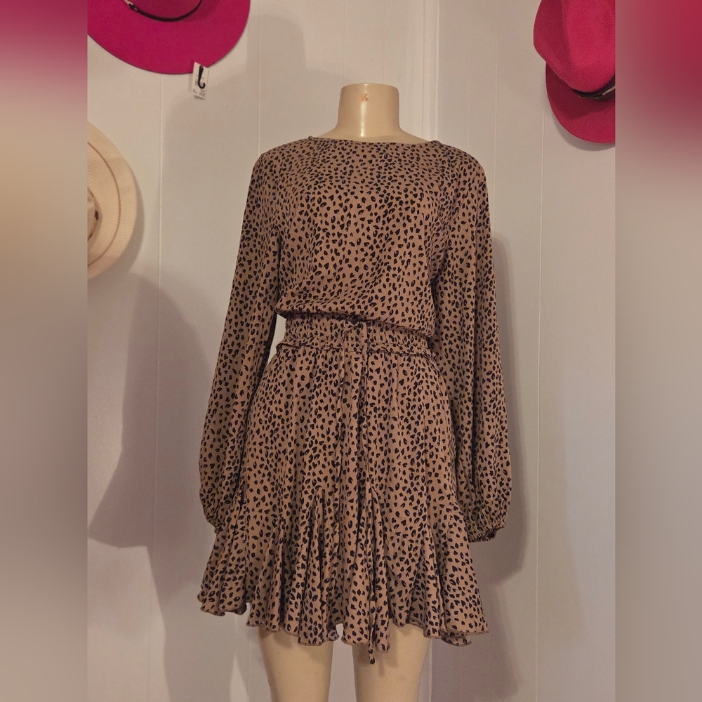 JODIFL Cheetah Pleated Long Sleeve Sundress